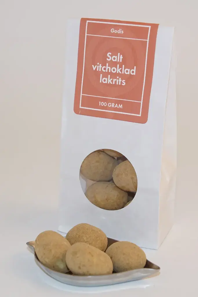 Salt Vit chokladlakrits NARR i vit påse med fönster 100g