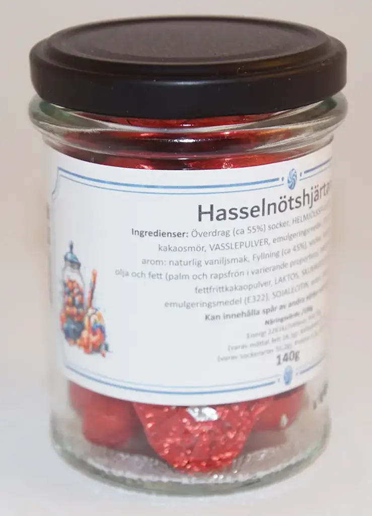 Hasselnötshjärtan röda i glasburk 140g