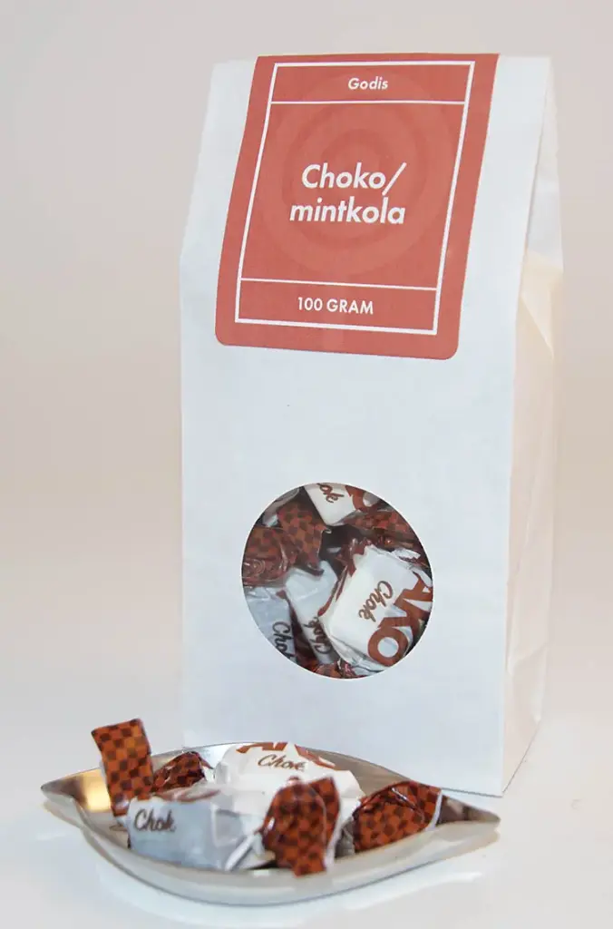 Choko/mintkola AKO vit påse med fönster 100g