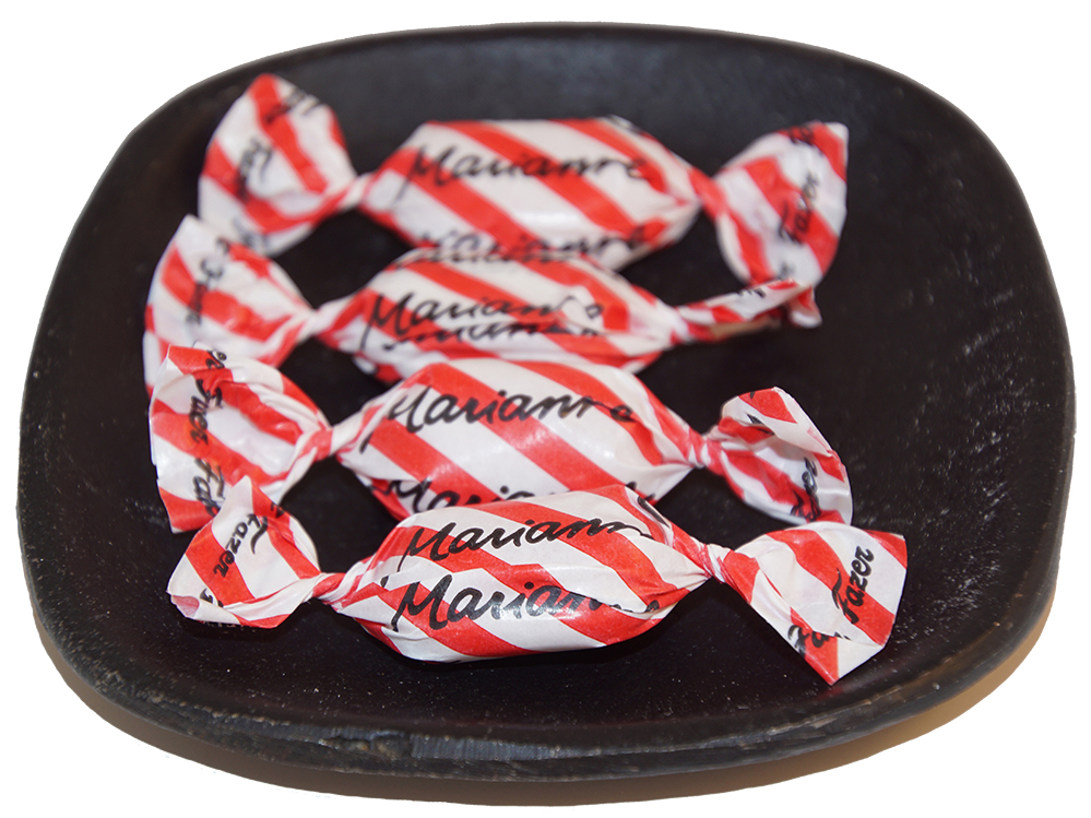 Marianne röd/vit lösvikt 1kg