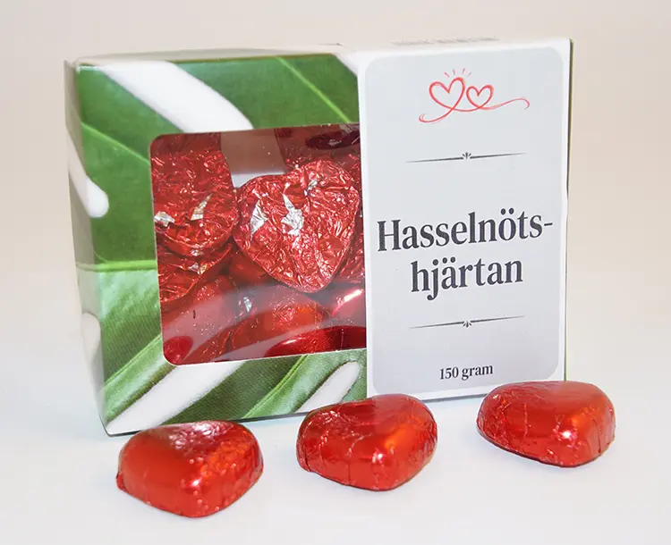 Hazelnut hearts RED in box 150g D