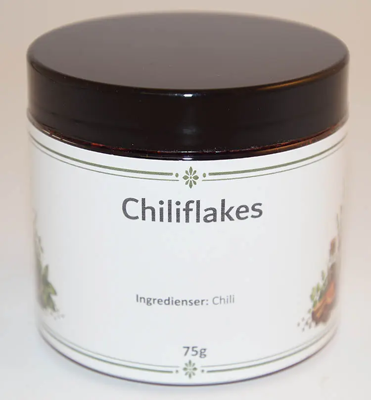 Chili 2-4 mm pack in PET jar with black lid 75g
