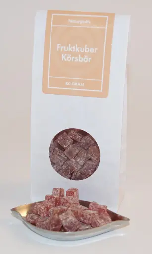 [L9796] Fruit cubes Cherry flavour in white bags with window 80g