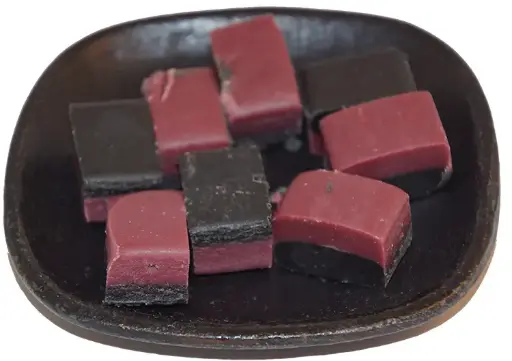 [59405] Violet/liquorice Fudge Kolafabriken bulk 1kg